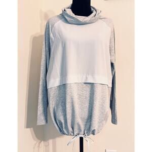 Chico's Zenergy Heather Gray Pullover Top sz 2